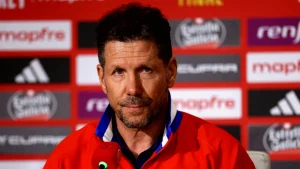 Simeone mira a Reijnders: Atlético apuesta por un volante de nivel top